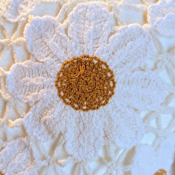 BOHO Spring Crochet Daisy Cardigan, Size XL - Picture 4 of 7